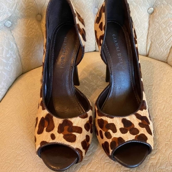 Gianni Bini Shoes - Gianni Bini Leopard Print Peep Toe Leather Upper Man Made Sole 7.5M